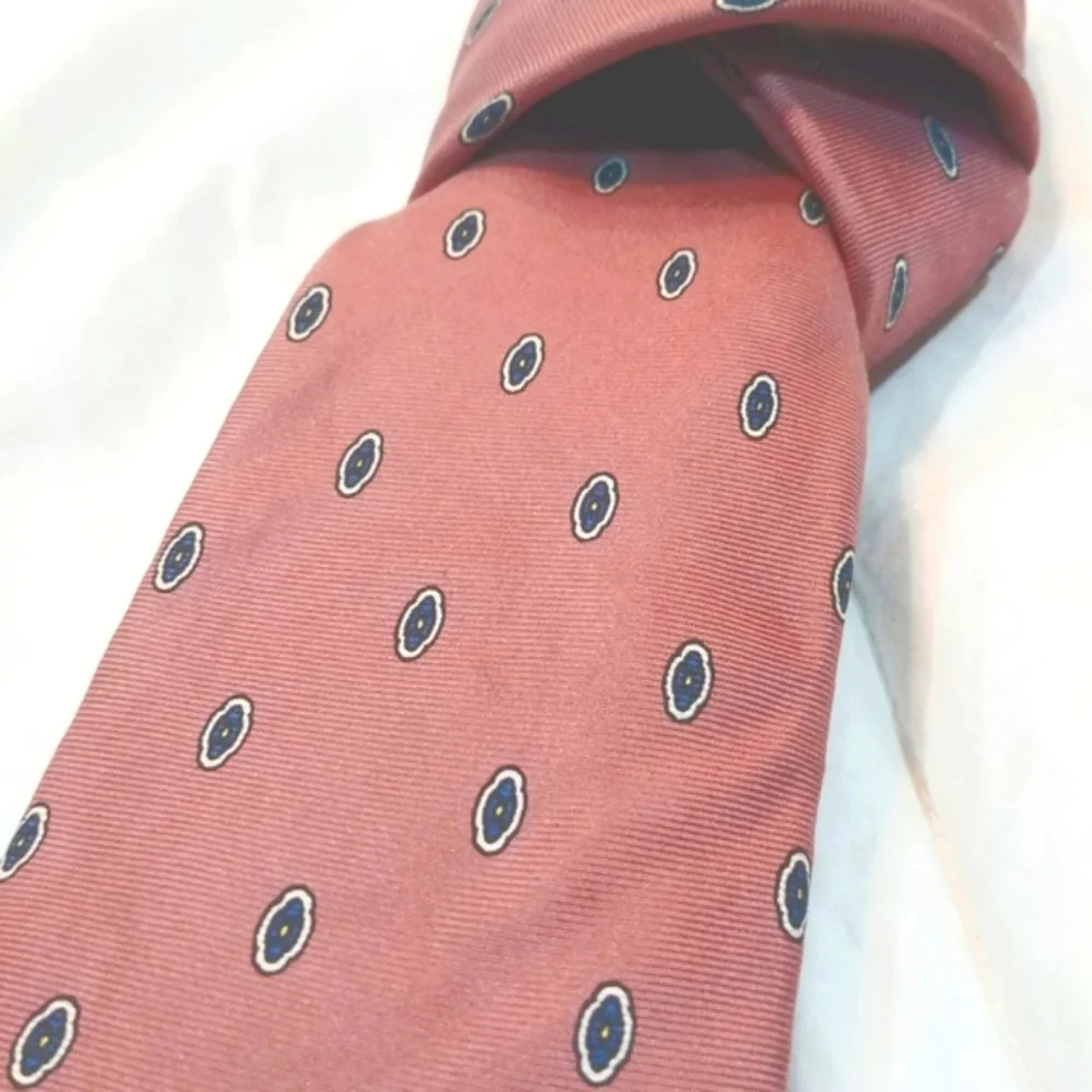 Vintage Dior luxury Pink silk tie With Tiny Medallions